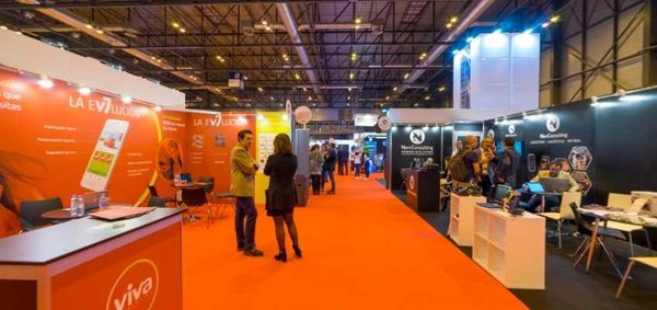 Pourquoi passer par une agence événementielle pour réussir votre salon ou votre exposition ?