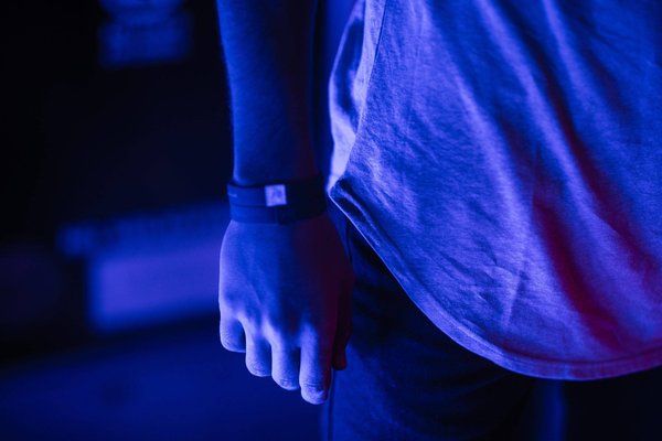 Les avantages des bracelets d'identification en camping