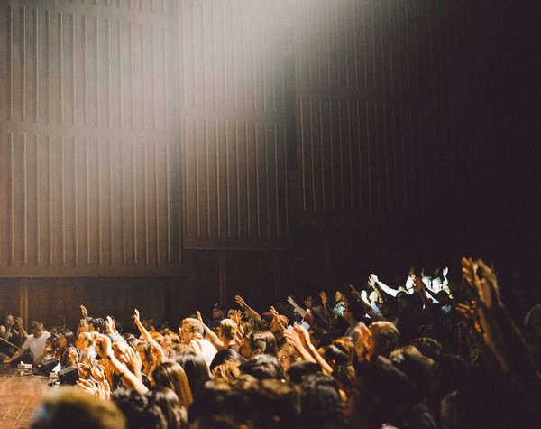 Comment organiser une conférence captivante et instructive ?