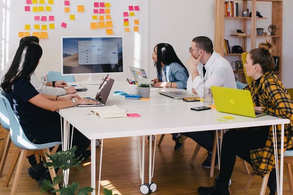 Comment choisir le sujet et le format d'une conférence avec succès ?