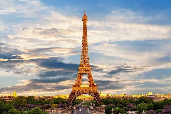 Comment organiser un événement avec privatisation de la Tour Eiffel ?